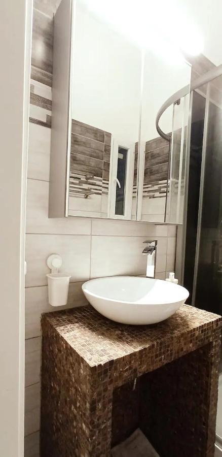 Margit Apartment - In The Most Beautiful District Budapest Bagian luar foto