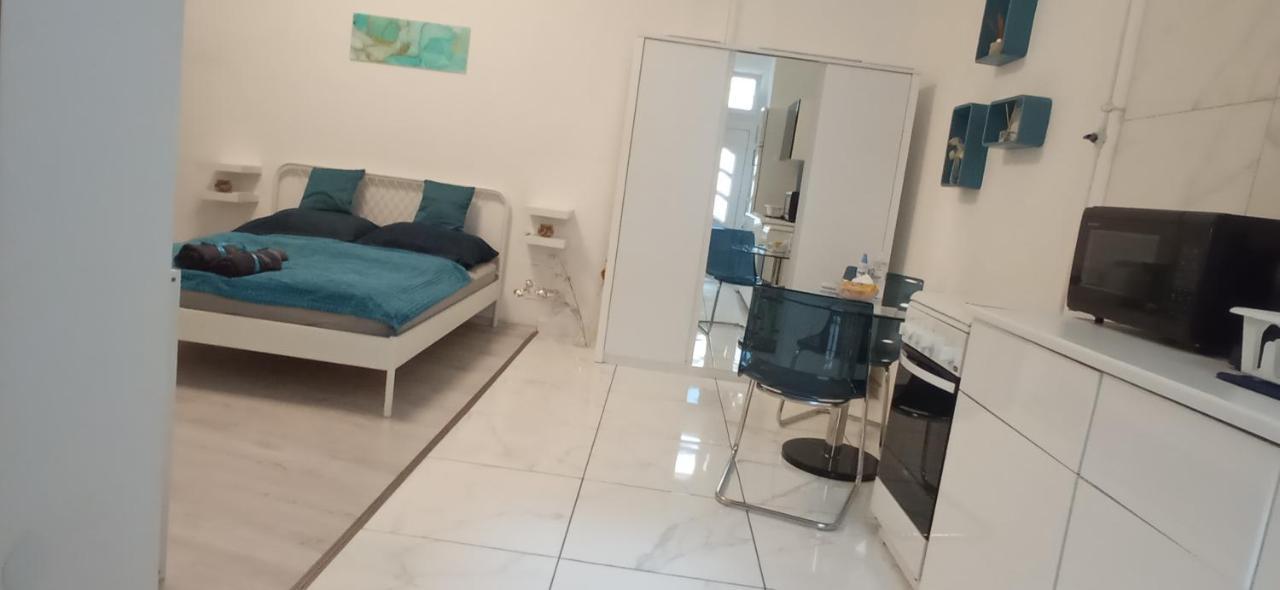 Margit Apartment - In The Most Beautiful District Budapest Bagian luar foto