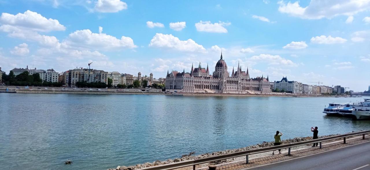 Margit Apartment - In The Most Beautiful District Budapest Bagian luar foto